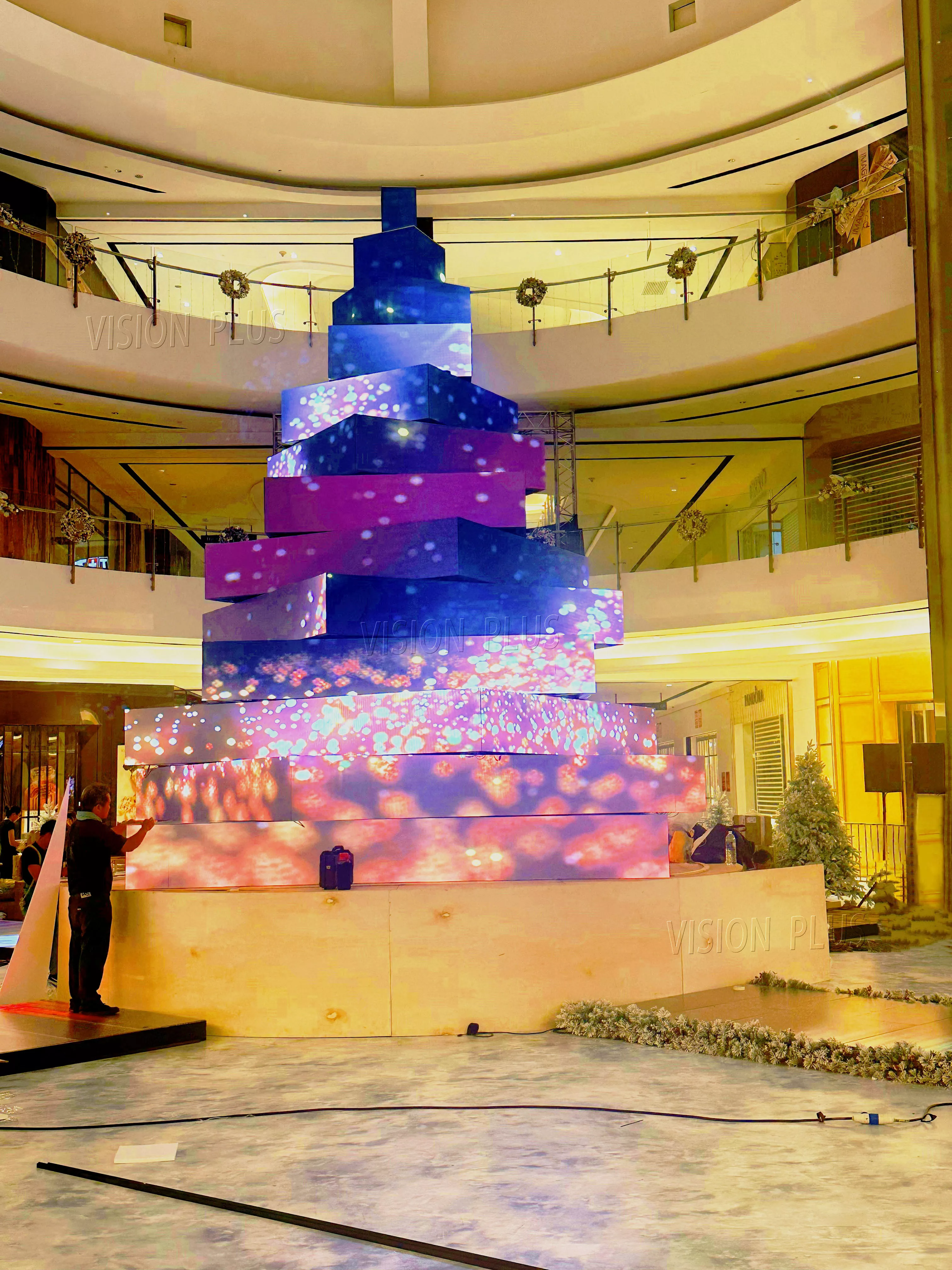 Indoor P4 Christmas tree